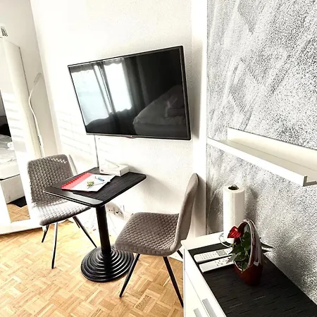 Apartment Monolocale In Centro, Piscina E 400mt Da Skilift St. Moritz