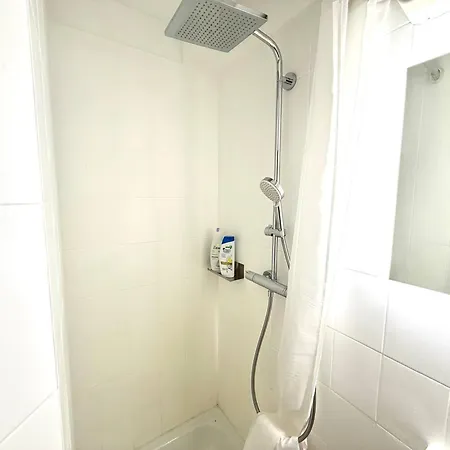 Monolocale In Centro, Piscina E 400mt Da Skilift St Moritz