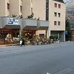 Appartamento Monolocale In Centro, Piscina E 400mt Da Skilift